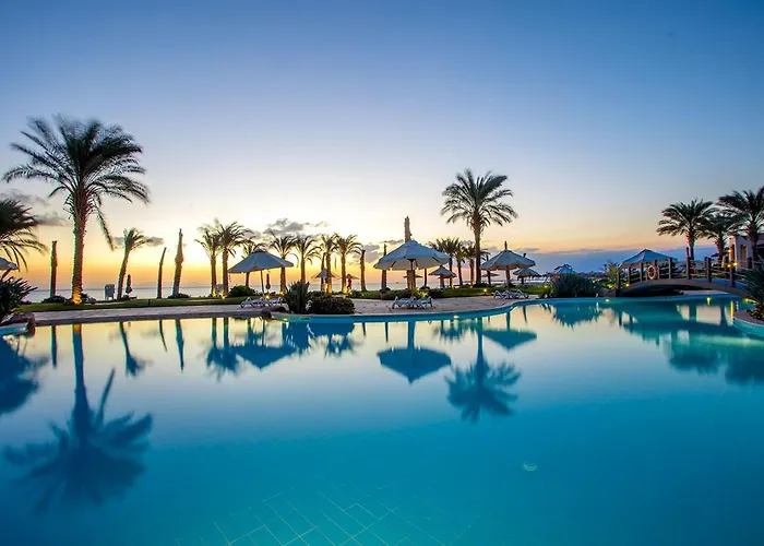Villa La Vista 5 Beachfront 265m Luxury